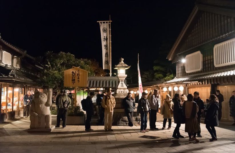 赤福で毎月一日にしか買えない「朔日餅」