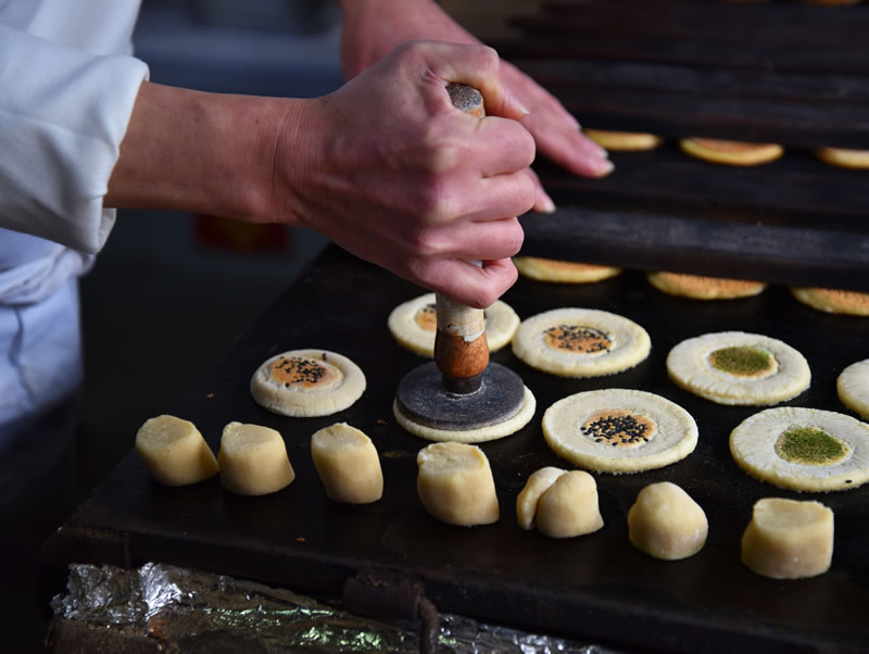 かたやき　鎌田製菓