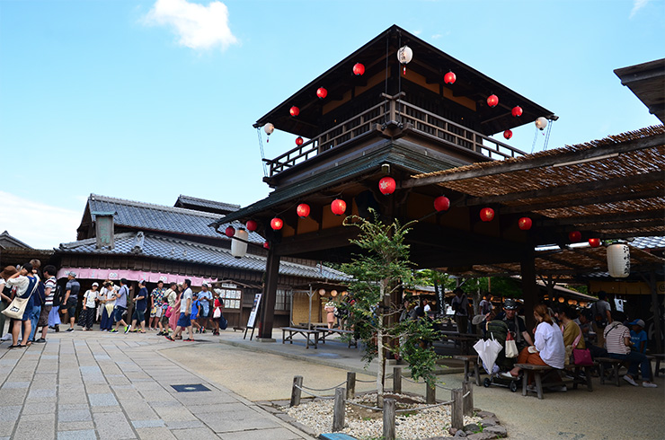 「おかげ」のまちを歩く