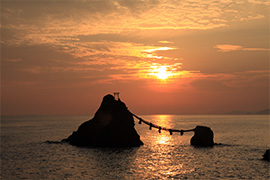 夫婦岩(二見興玉神社)