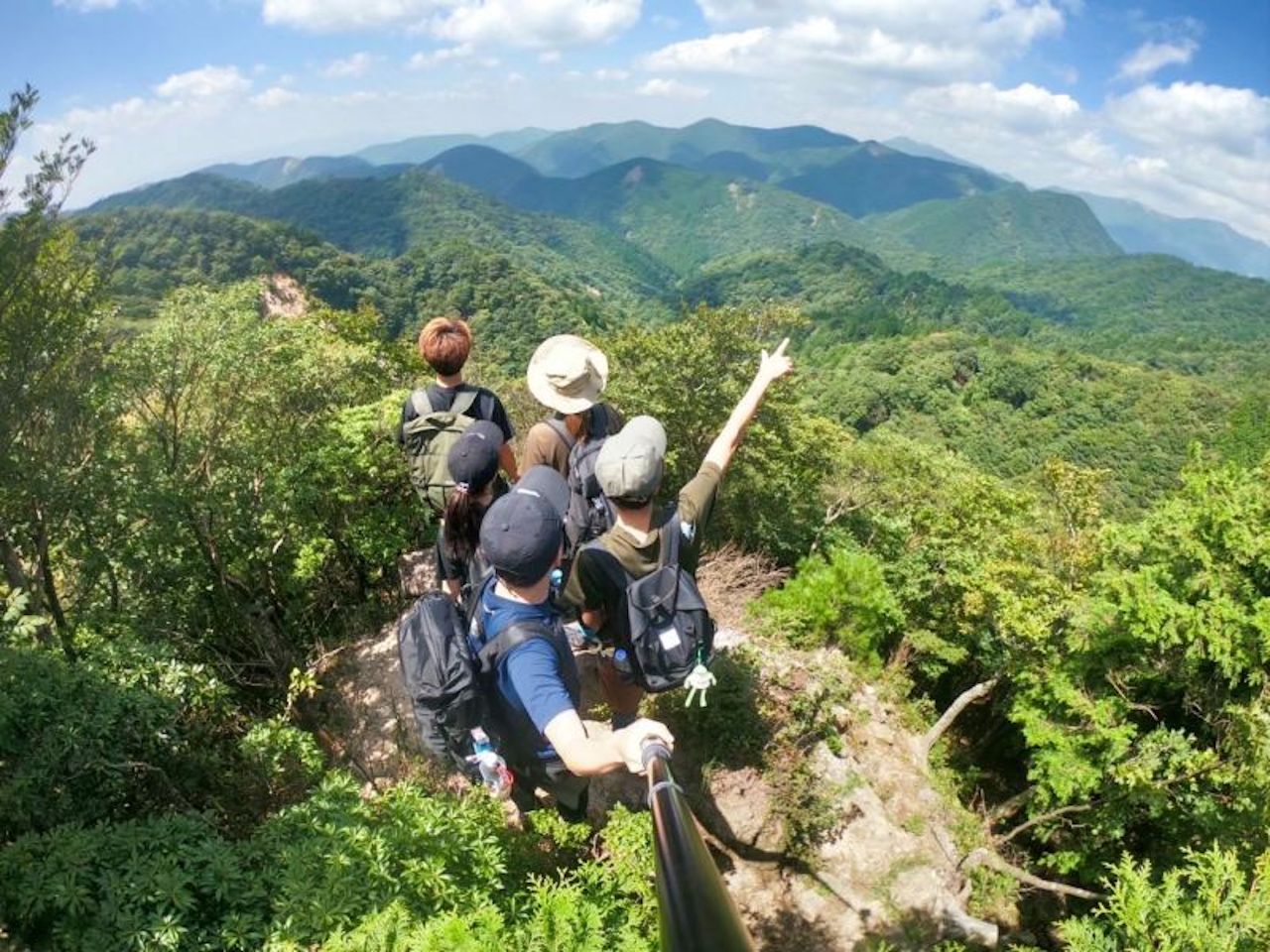 連なる山 Climbing at an altitude of 777m on July 7, 2025 at 7:07am